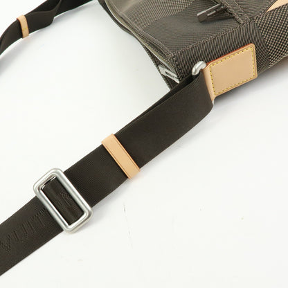 Louis Vuitton Compagnon Messenger Damier Geant Canvas, Brown, Canvas, Handbag