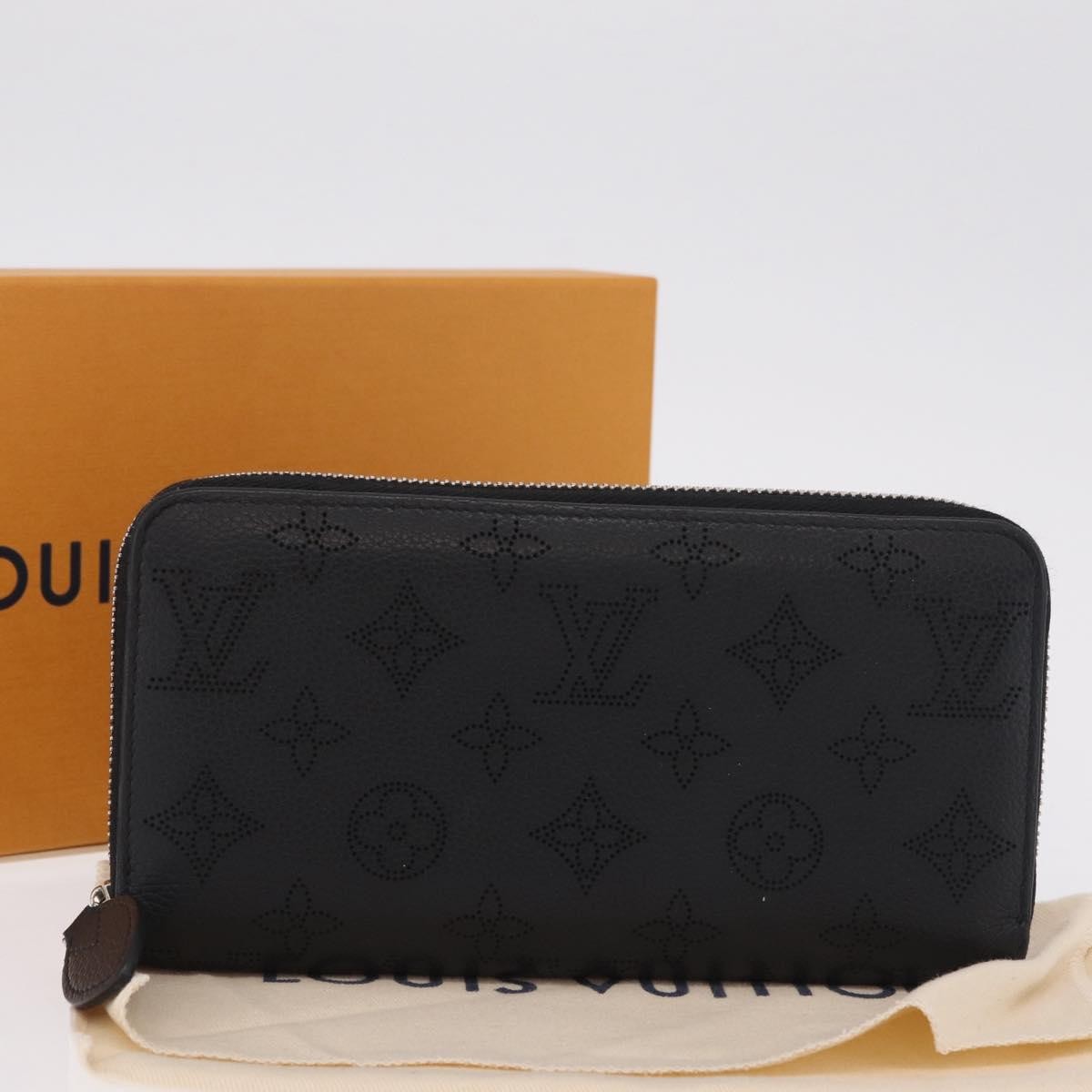 Louis Vuitton Zippy Mahina Leather, Black, Leather, Wallet