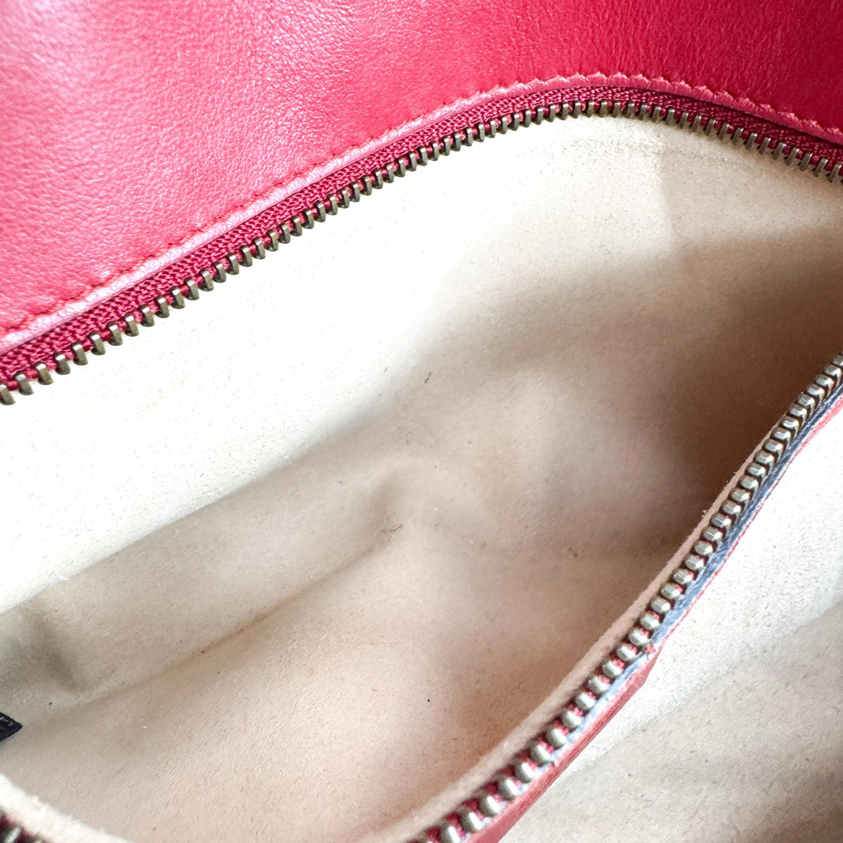 Gucci GG Marmont Flap Chevron Leather, Red, Leather, Shoulder Bag