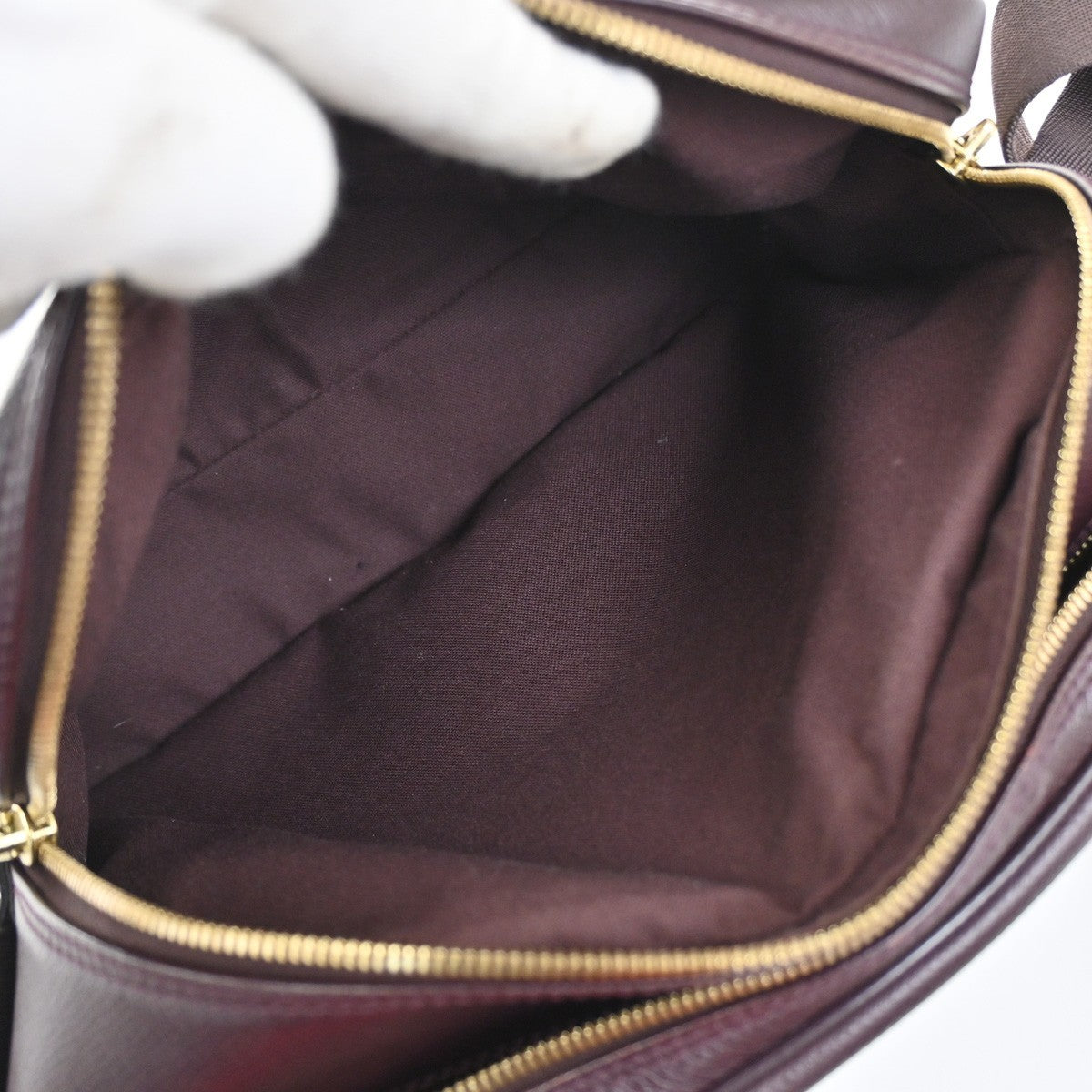 Louis Vuitton Reporter Taiga Leather, Brown, Leather, Shoulder Bag