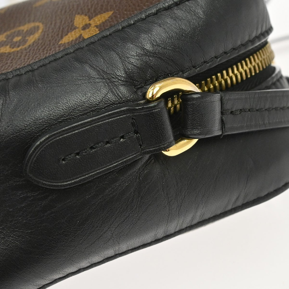 Louis Vuitton Saintonge Monogram Canvas with Leather, Brown, Canvas, Handbag