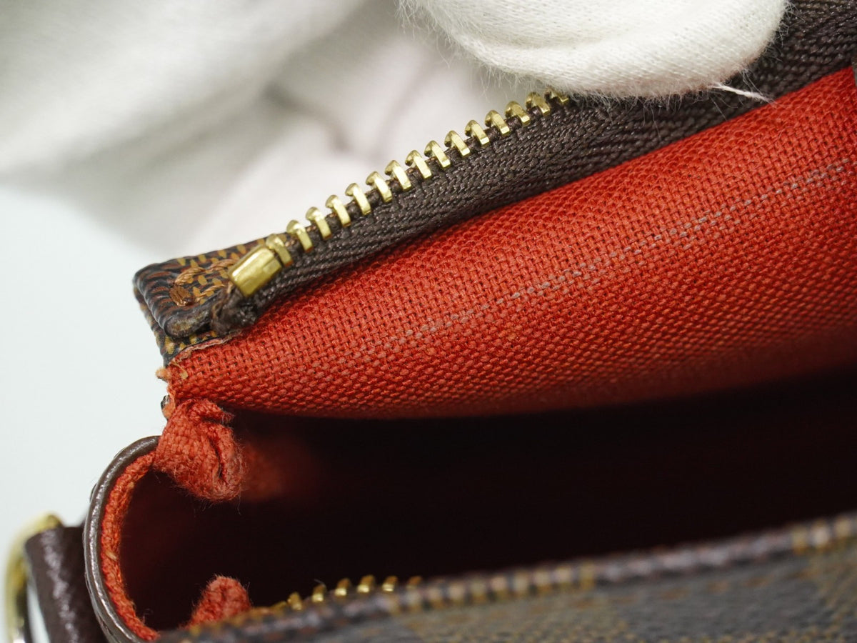 Louis Vuitton Trousse Make Up Damier, Brown, Canvas, Clutch