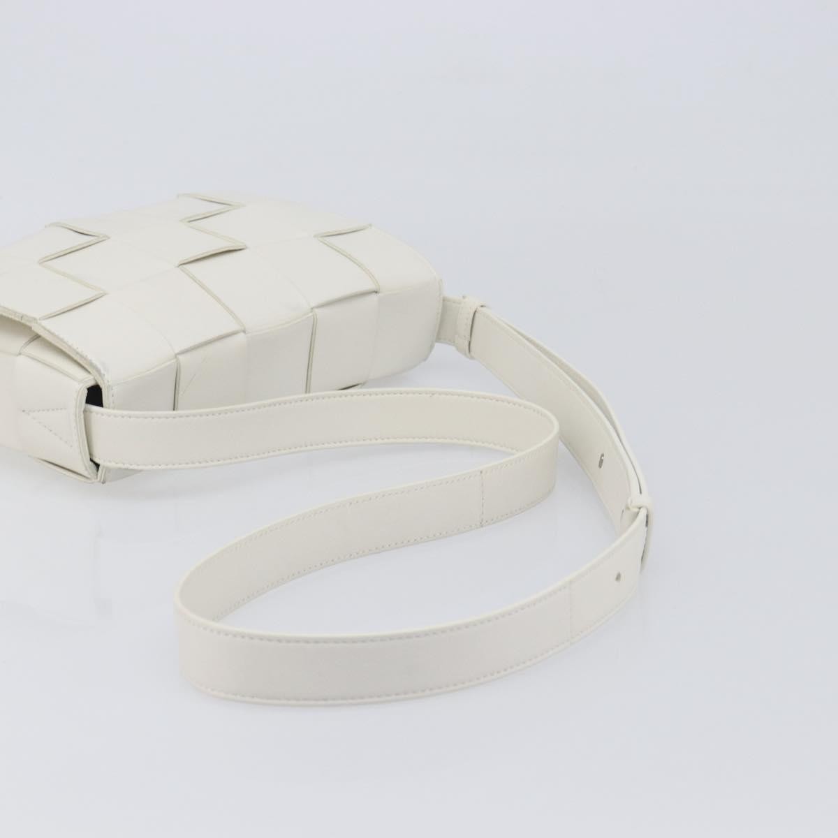 Bottega Veneta Cassette Maxi Intrecciato Leather, White, Leather, Crossbody Bag