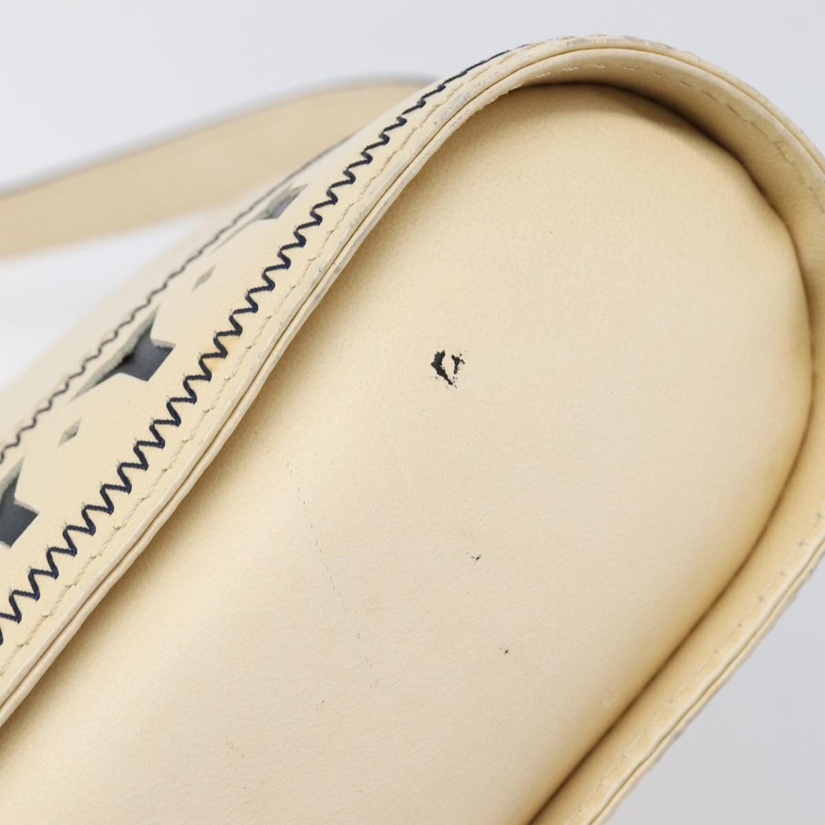 Saint Laurent Vintage Shoulder bag Leather, Beige, Leather, Shoulder Bag