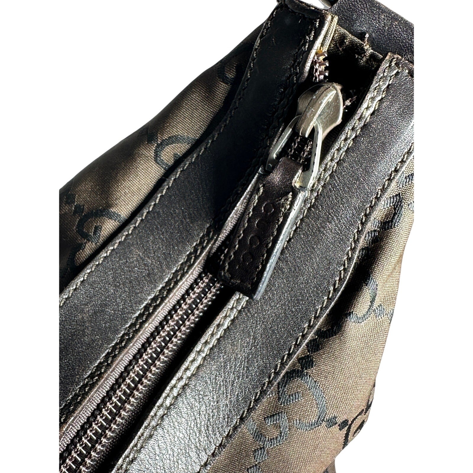 Gucci Shoulder Bag