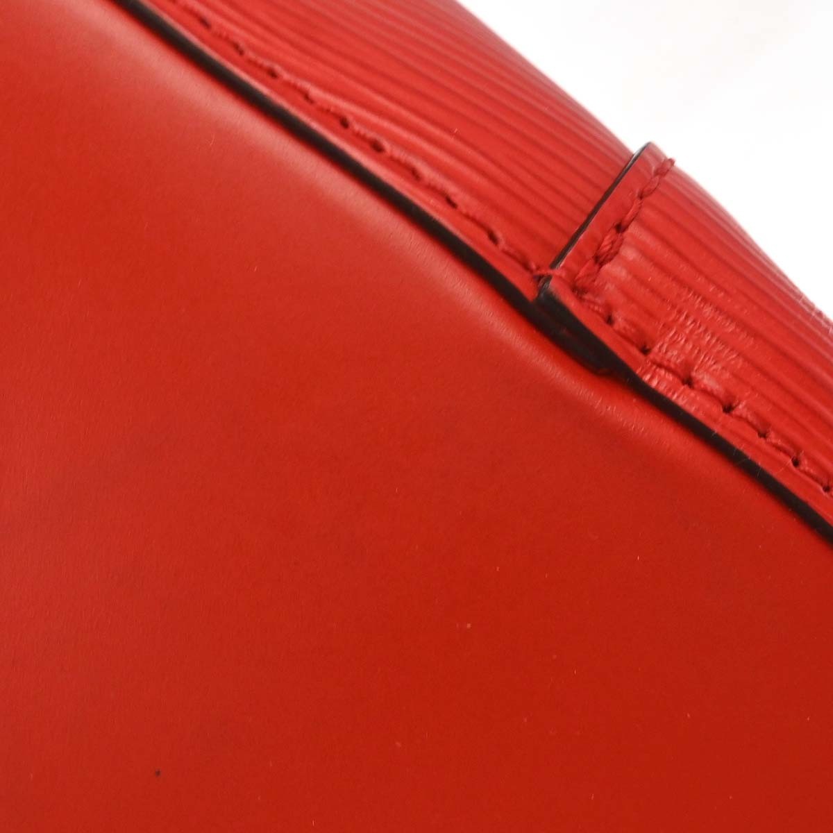Louis Vuitton NeoNoe Epi Leather, Red, Leather, Handbag
