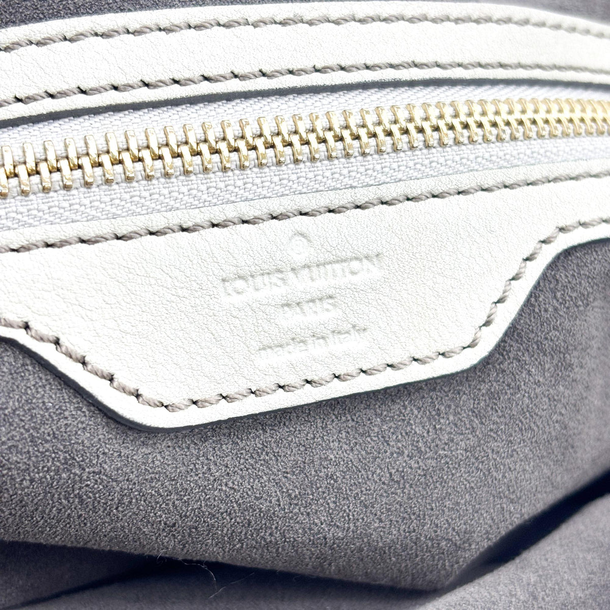 Louis Vuitton L Hobo Mahina Leather, Beige, Leather, Shoulder Bag