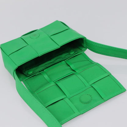 Bottega Veneta Cassette Maxi Intrecciato Leather, Green, Leather, Clutch