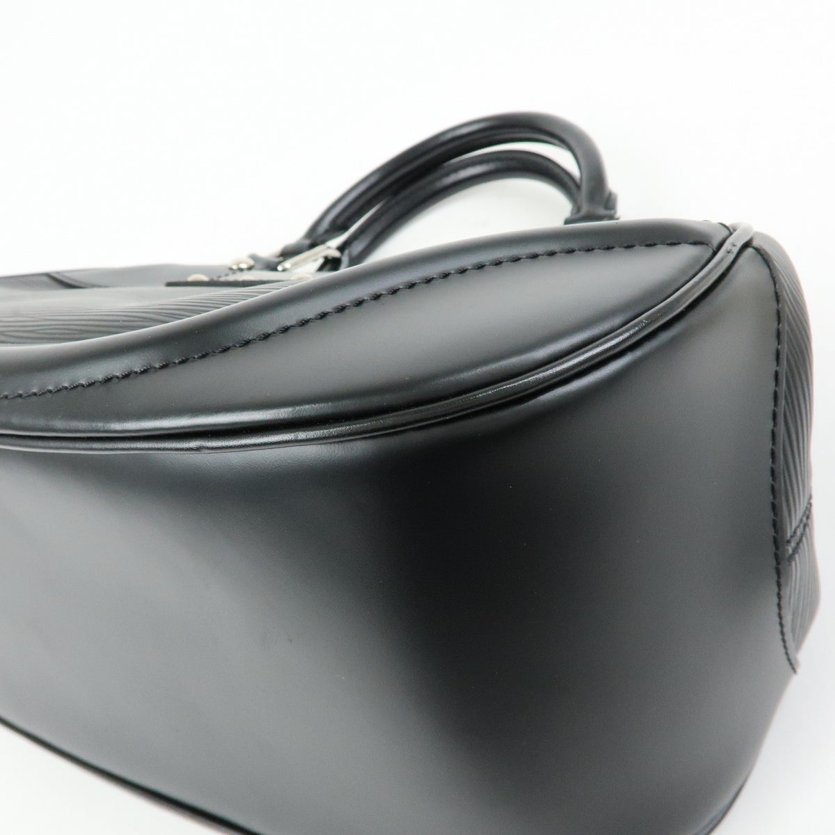 Louis Vuitton Montaigne Sac Epi Leather, Black, Leather, Handbag
