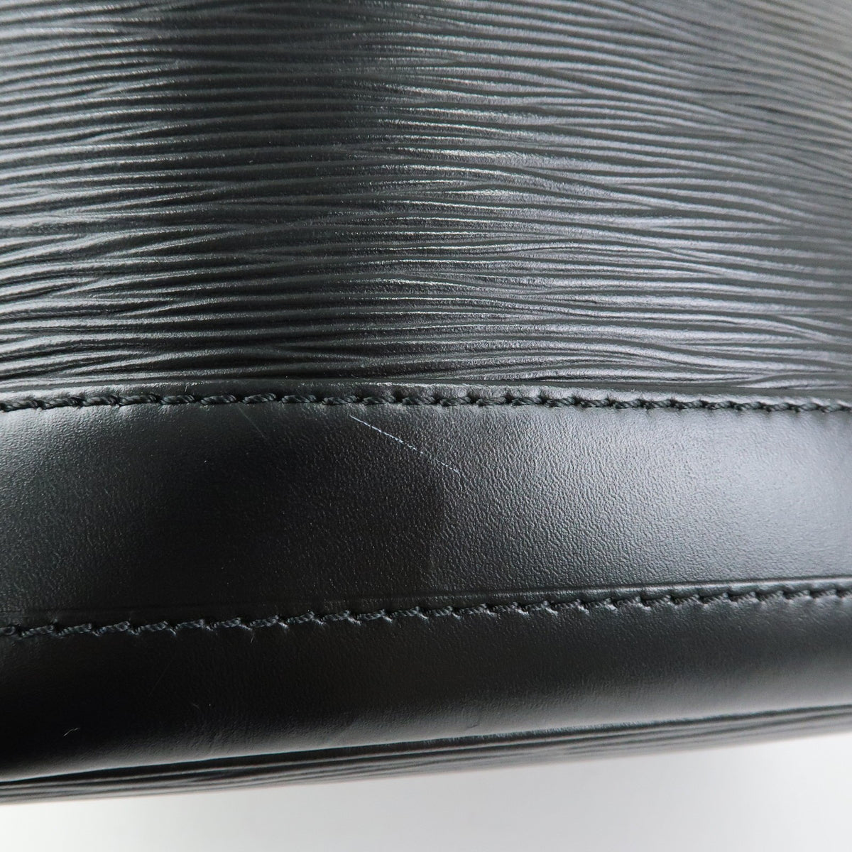 Louis Vuitton Noe Epi Leather, Black, Leather, Shoulder Bag