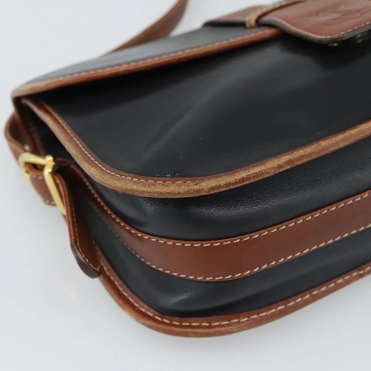 Celine Flap Shoulder - Brandsamsara