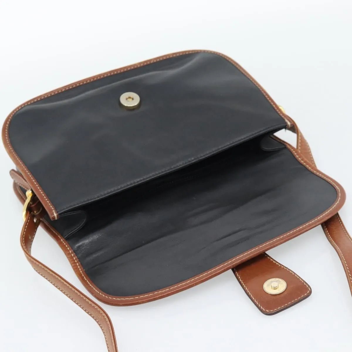 Celine Flap Shoulder - Brandsamsara