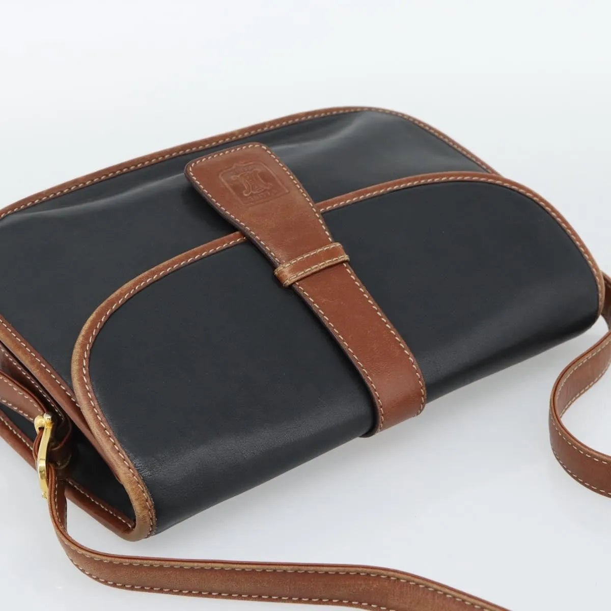 Celine Flap Shoulder - Brandsamsara