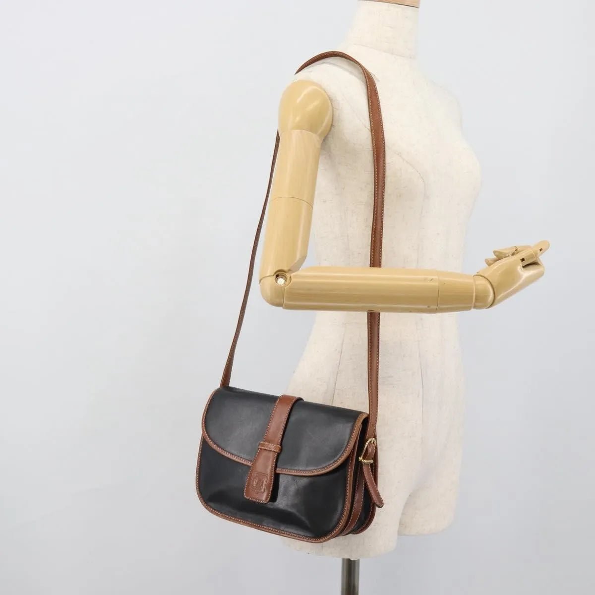 Celine Flap Shoulder - Brandsamsara