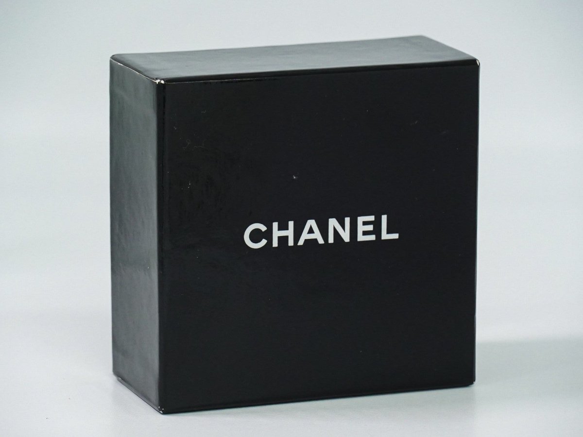 Chanel CC Camellia Brooch - Brandsamsara