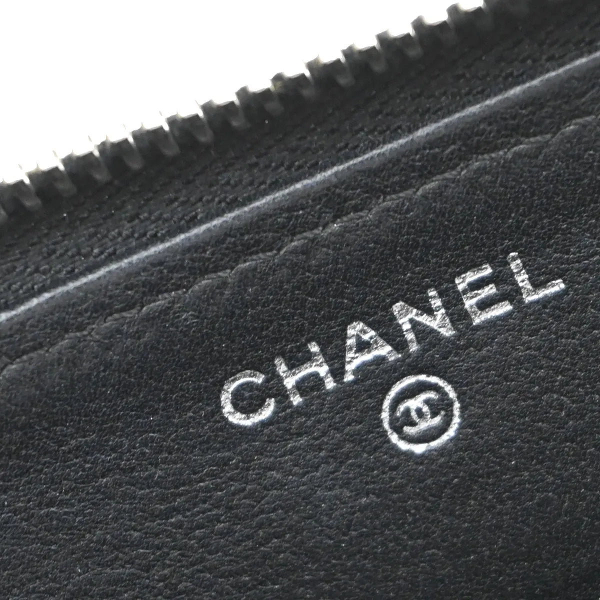 Chanel CC Charm Zip Around - Brandsamsara