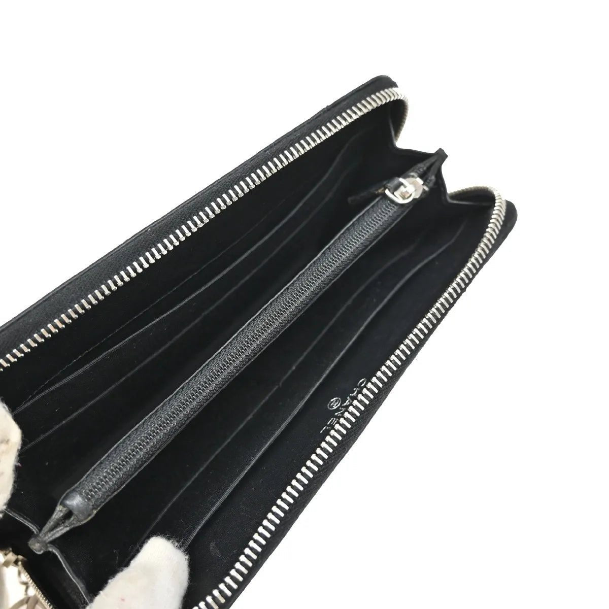 Chanel CC Charm Zip Around - Brandsamsara