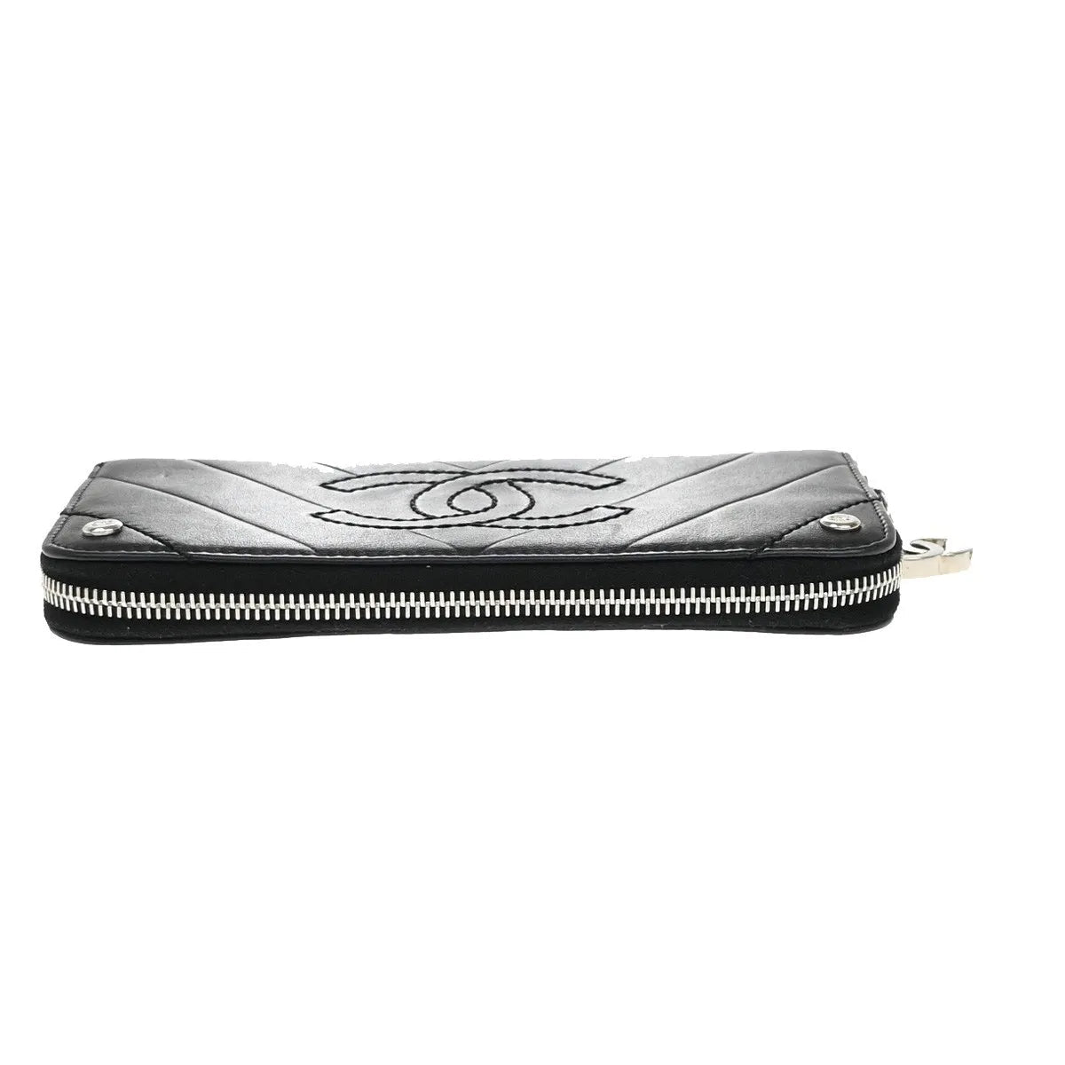 Chanel CC Charm Zip Around - Brandsamsara