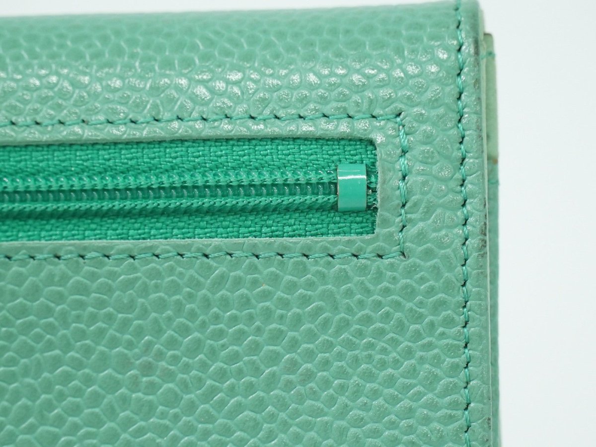 Chanel CC Compact Wallet - Brandsamsara