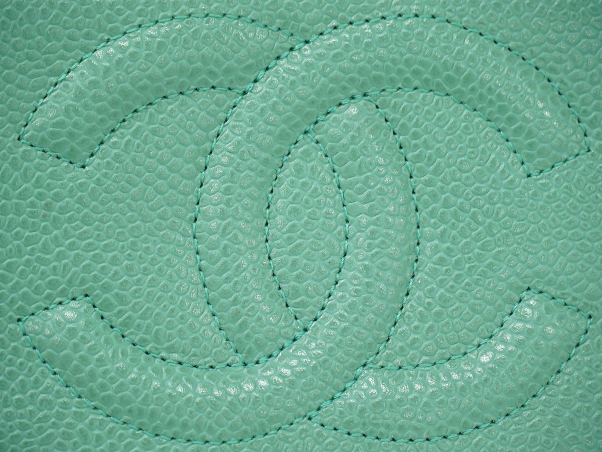 Chanel CC Compact Wallet - Brandsamsara