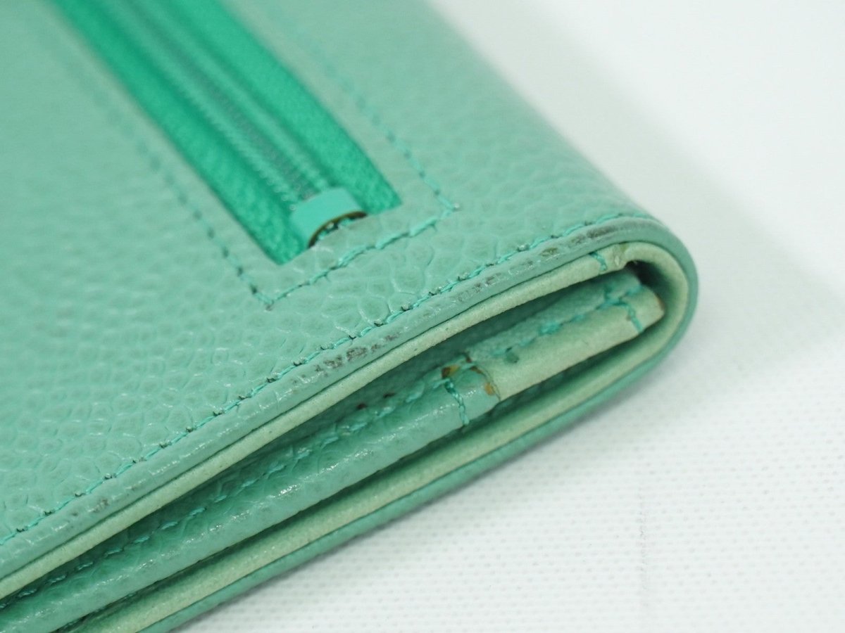 Chanel CC Compact Wallet - Brandsamsara