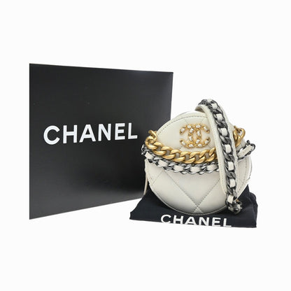 Chanel Chanel 19 Quilted, White, Leather, Clutch