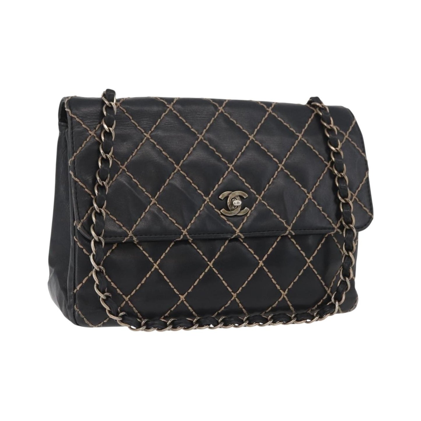 Chanel Chanel Matelassé Cuir Noir Black leather, Black, Leather, Handbag