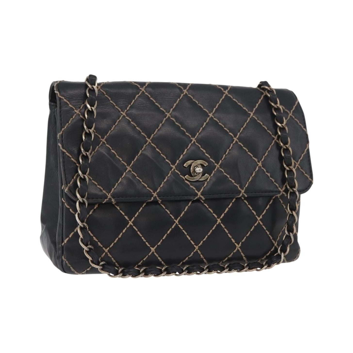 Chanel Chanel Matelassé Cuir Noir Black leather, Black, Leather, Handbag