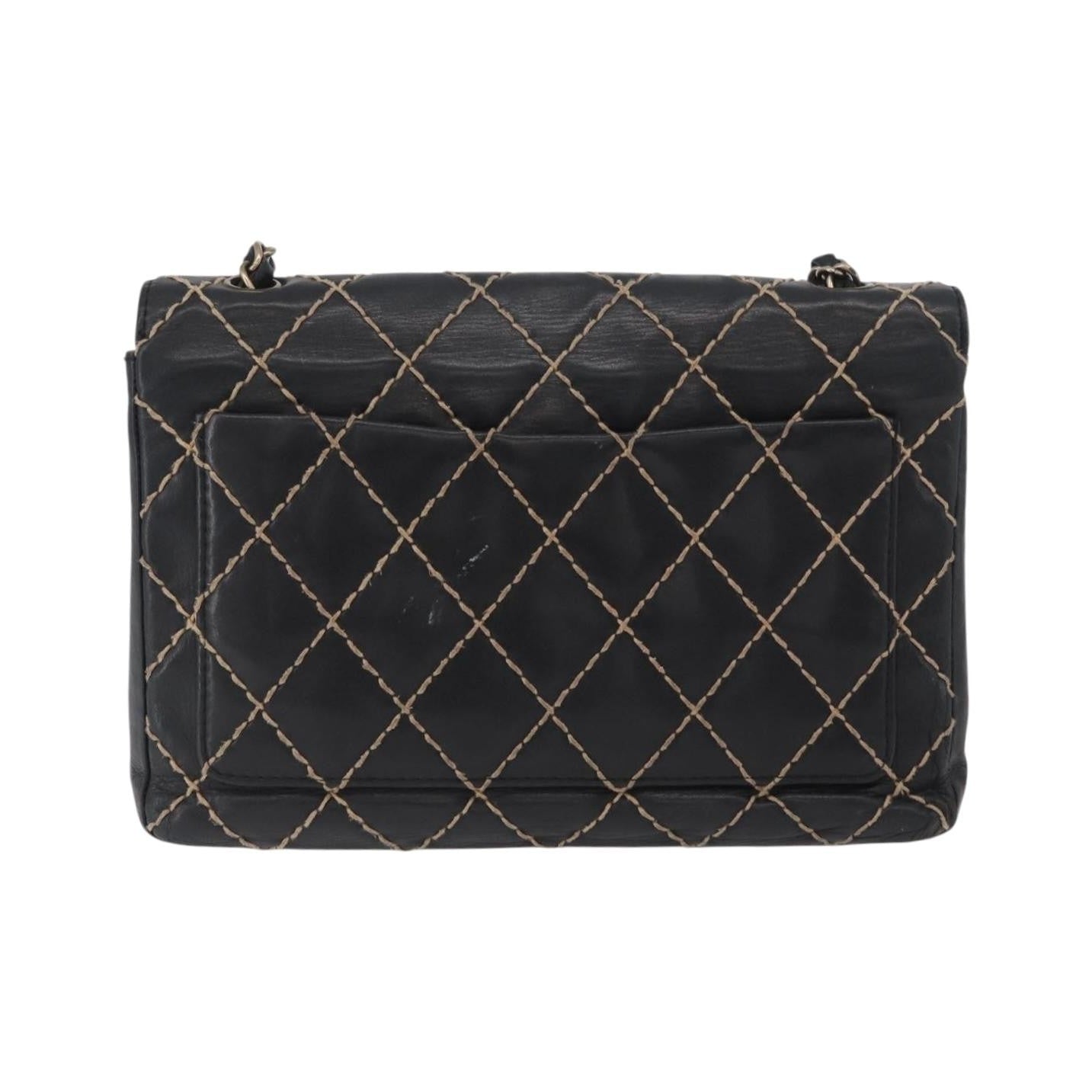 Chanel Chanel Matelassé Cuir Noir Black leather, Black, Leather, Handbag