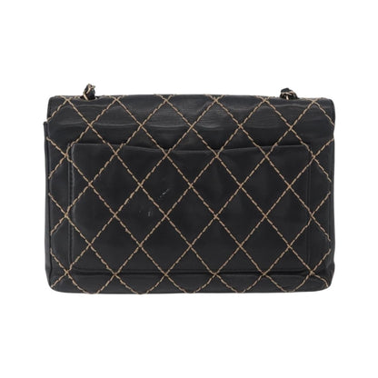 Chanel Chanel Matelassé Cuir Noir Black leather, Black, Leather, Handbag