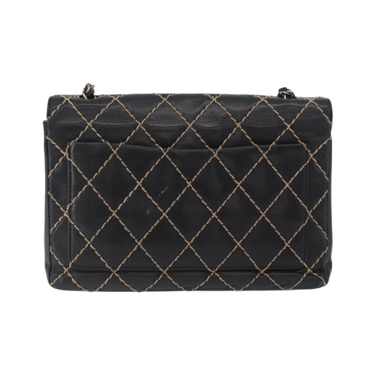 Chanel Chanel Matelassé Cuir Noir Black leather, Black, Leather, Handbag