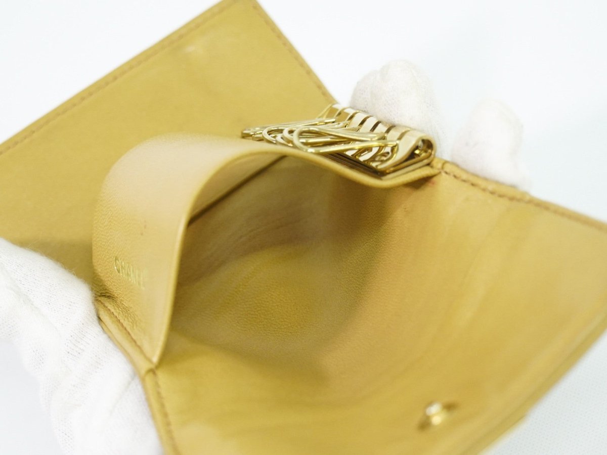 Chanel Chocolate Bar 6 Key Holder - Brandsamsara