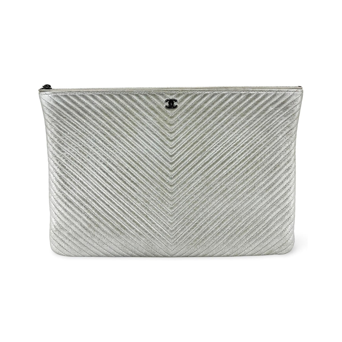 Chanel Cosmetic Case Camellia Caviar, Silver, Leather, Toiletry Case