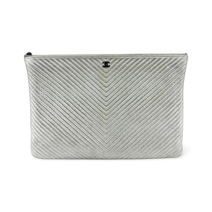Chanel Cosmetic Case Camellia Caviar, Silver, Leather, Toiletry Case