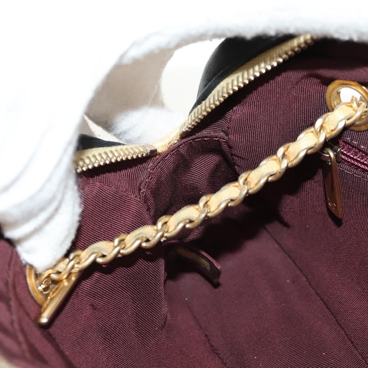 Chanel V Stitch - Brandsamsara