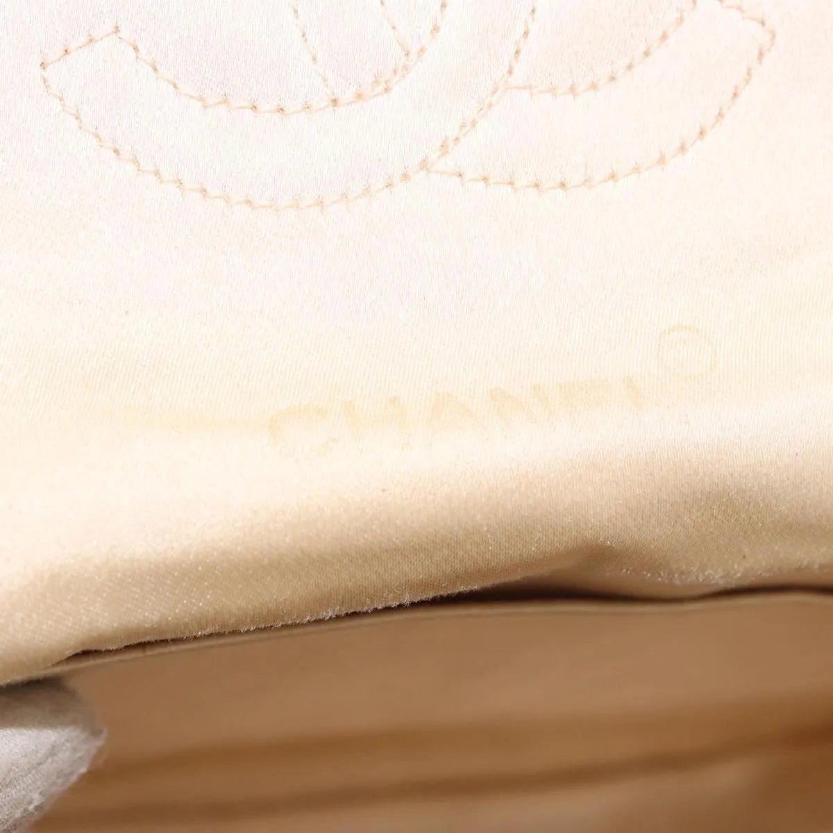 Chanel Vintage Round Flap - Brandsamsara