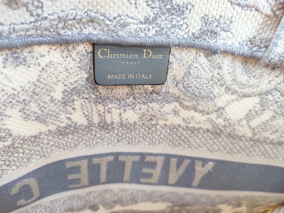 Christian Dior Book Tote - Brandsamsara