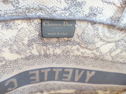 Christian Dior Book Tote - Brandsamsara