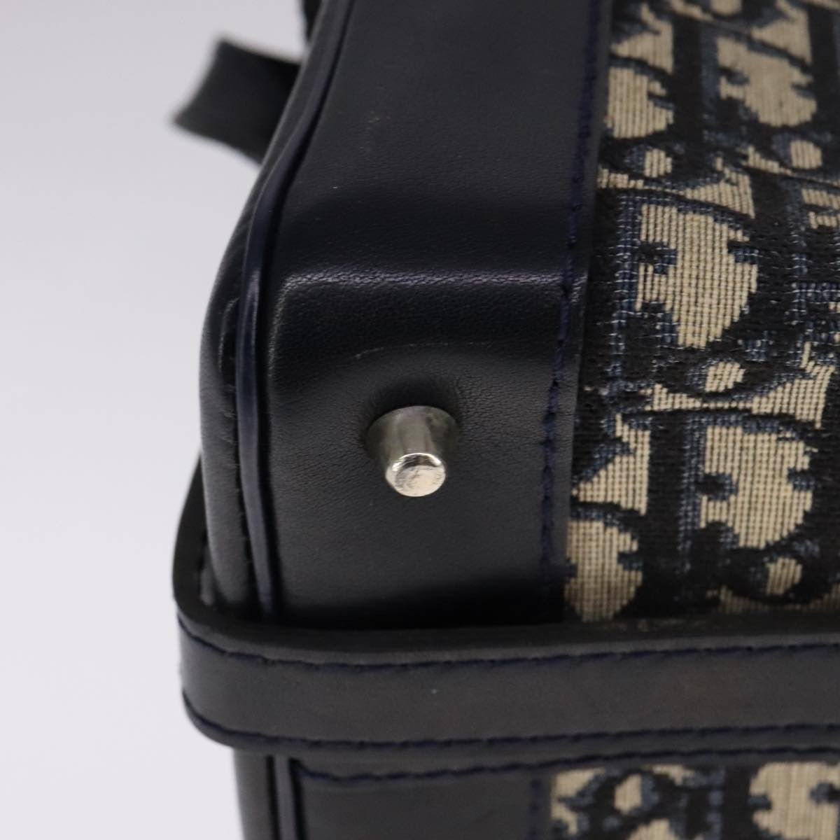 Christian Dior Vintage Zip Shoulder Bag - Brandsamsara