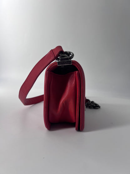 Chanel Boy Flap Bag Quilted Lambskin, RED, LEATHER, Shoulder bag