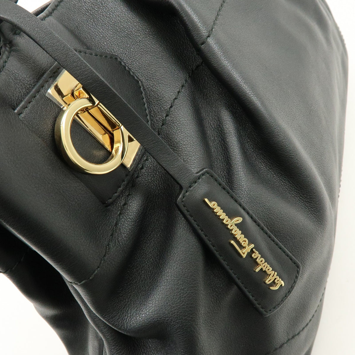 Salvatore Ferragamo W Chain Leather, Black, Leather, Tote Bag
