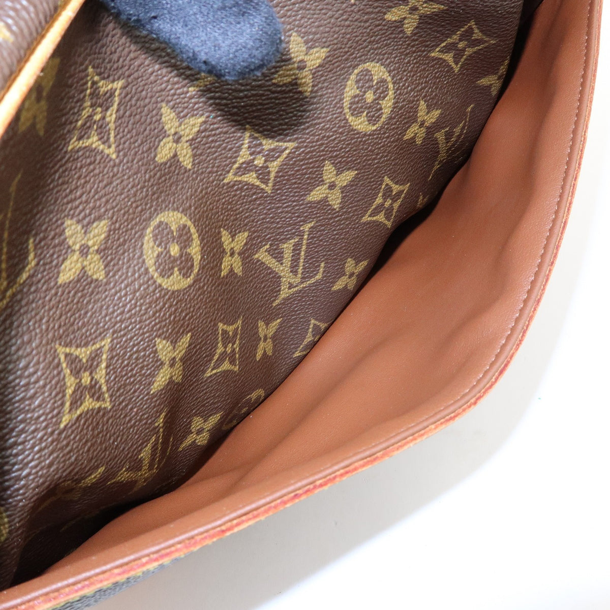 Louis Vuitton Compiegne Cosmetic Monogram Canvas, Brown, Canvas, Toiletry Case