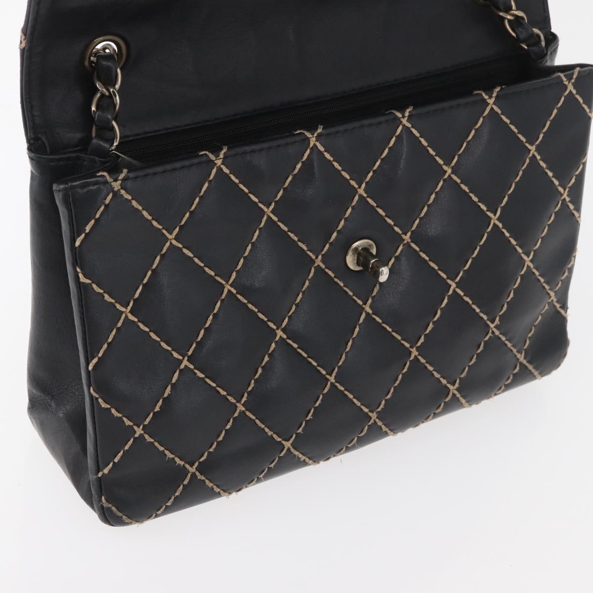 Chanel Chanel Matelassé Cuir Noir Black leather, Black, Leather, Handbag