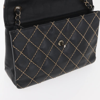 Chanel Chanel Matelassé Cuir Noir Black leather, Black, Leather, Handbag