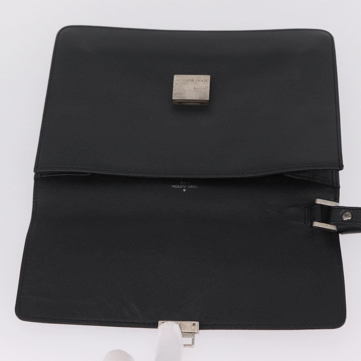 Louis Vuitton Selenga Pochette Taiga Leather, Gray, Leather, Clutch