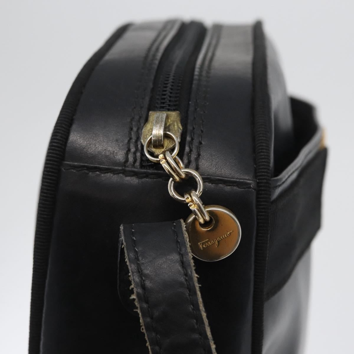 Salvatore Ferragamo Vara Bow camera Leather, Black, Leather, Shoulder Bag