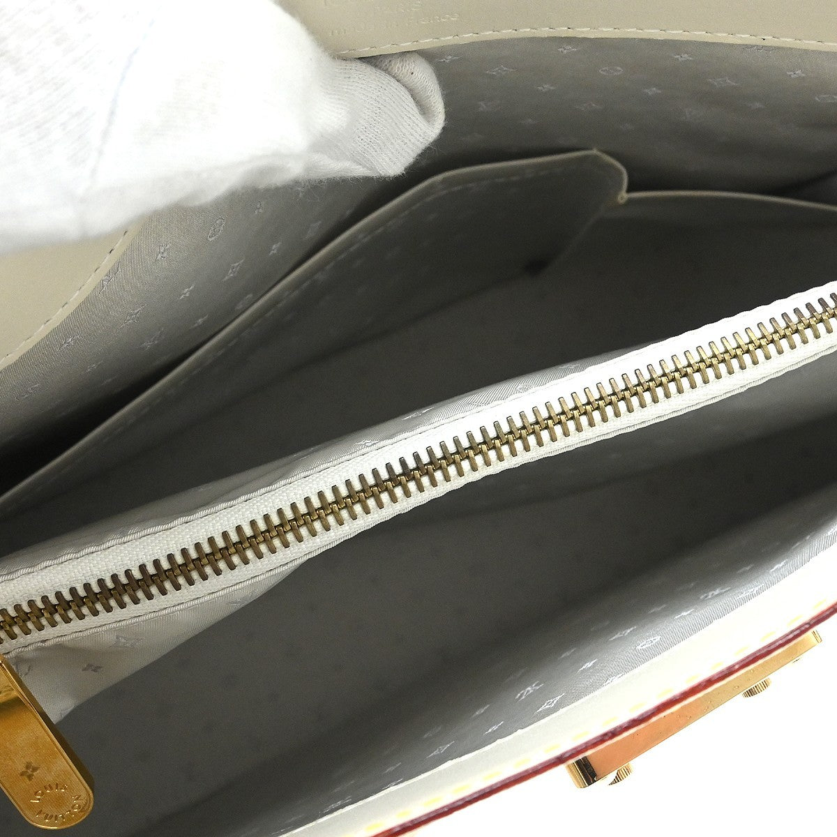Louis Vuitton Suhali Le Fabuleux Leather, White, Leather, Handbag