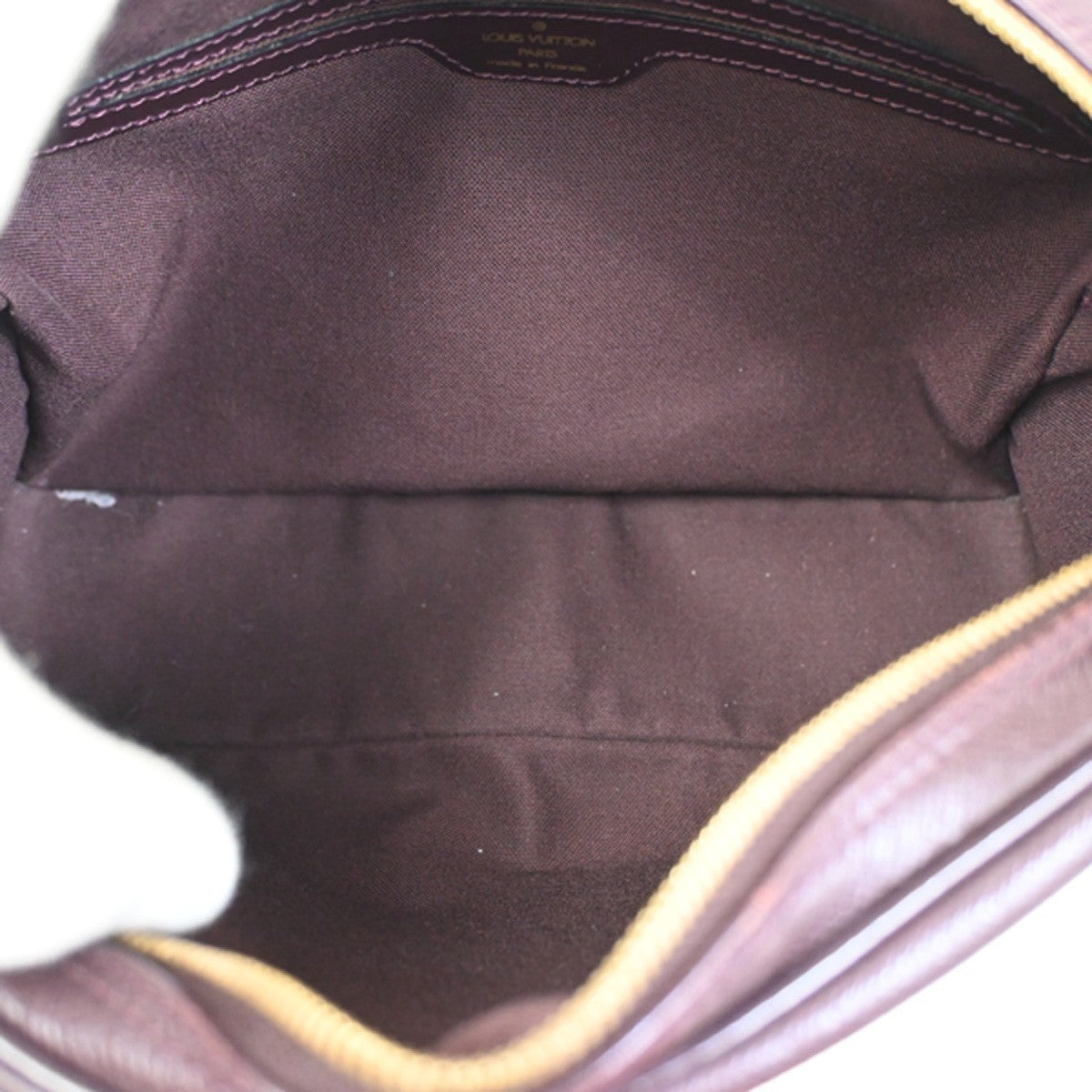 Louis Vuitton Reporter Taiga Leather, Brown, Leather, Shoulder Bag