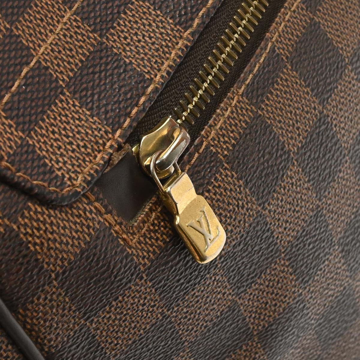 Louis Vuitton District Messenger Damier Ebene, Brown, Canvas, Shoulder Bag