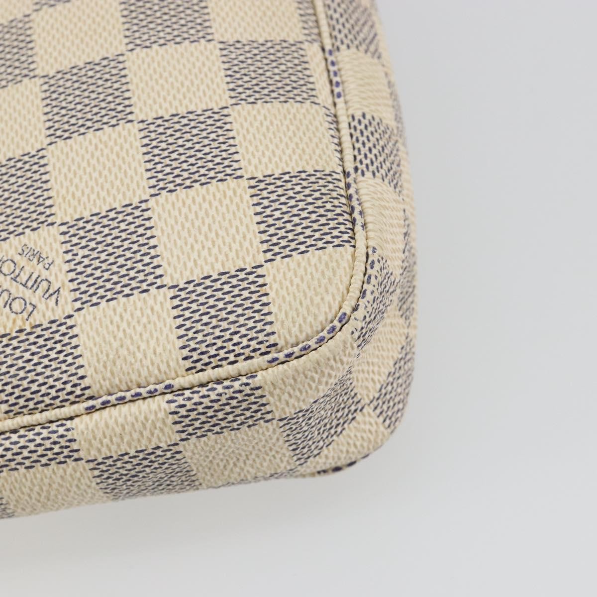 Louis Vuitton Pochette Accessoires Damier, Beige, Canvas, Clutch